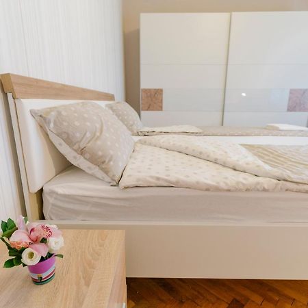 Nis Downtown Residence Esterno foto