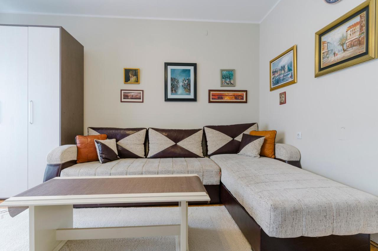 Nis Downtown Residence Esterno foto