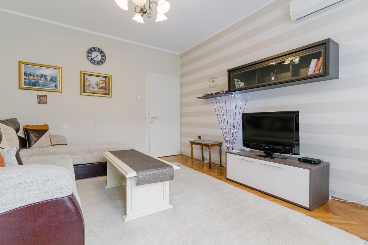 Nis Downtown Residence Esterno foto